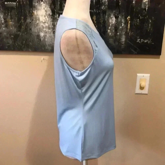 Calvin Klein Sleeveless Blue Blouse with lace detailing -Size Medium - Picture 4 of 7